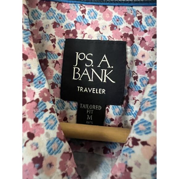 Jos. A. Bank Men's Button-Down Traveler Performance Tailored Stretch Sportshirt - Picture 4 of 6